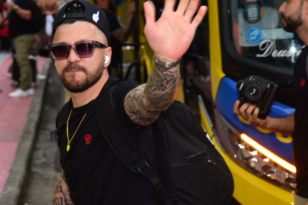 Chegada da delegação do Vasco ao Espírito Santo por Carlos Alberto Silva