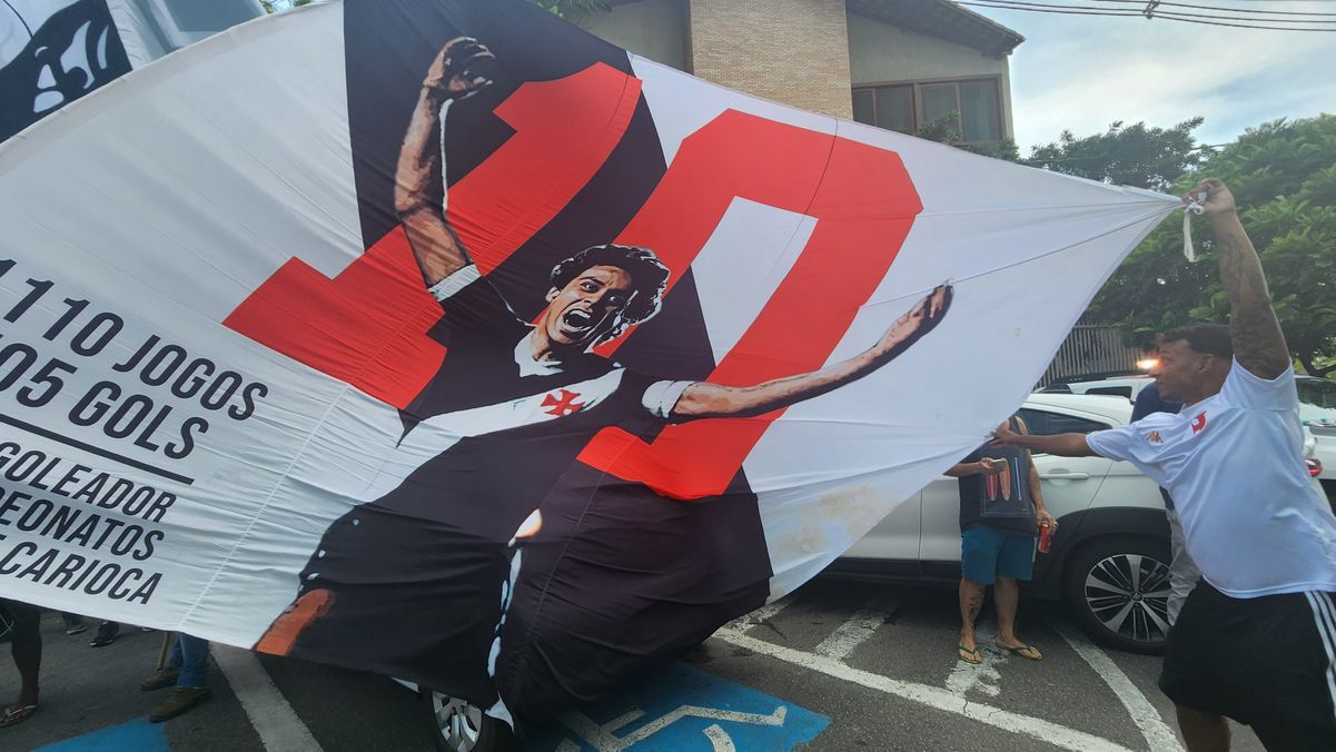 Chegada da delegação do Vasco ao Espírito Santo por Carlos Alberto Silva