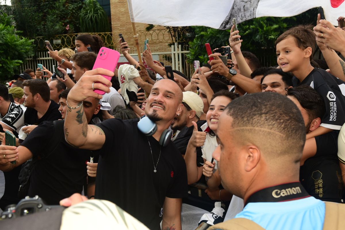 Chegada da delegação do Vasco ao Espírito Santo por Carlos Alberto Silva