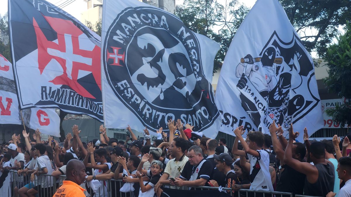 Chegada da delegação do Vasco ao Espírito Santo por Carlos Alberto Silva