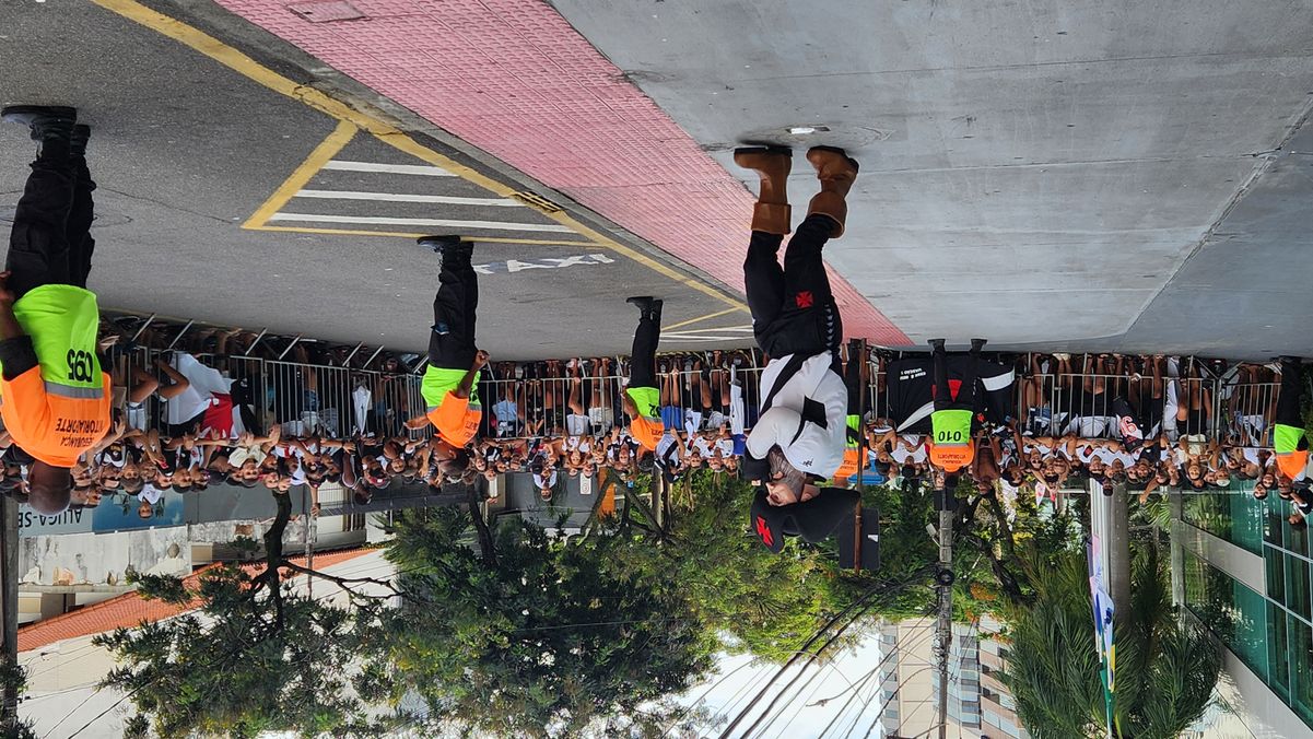 Chegada da delegação do Vasco ao Espírito Santo por Carlos Alberto Silva