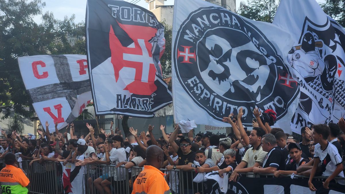 Chegada da delegação do Vasco ao Espírito Santo por Carlos Alberto Silva