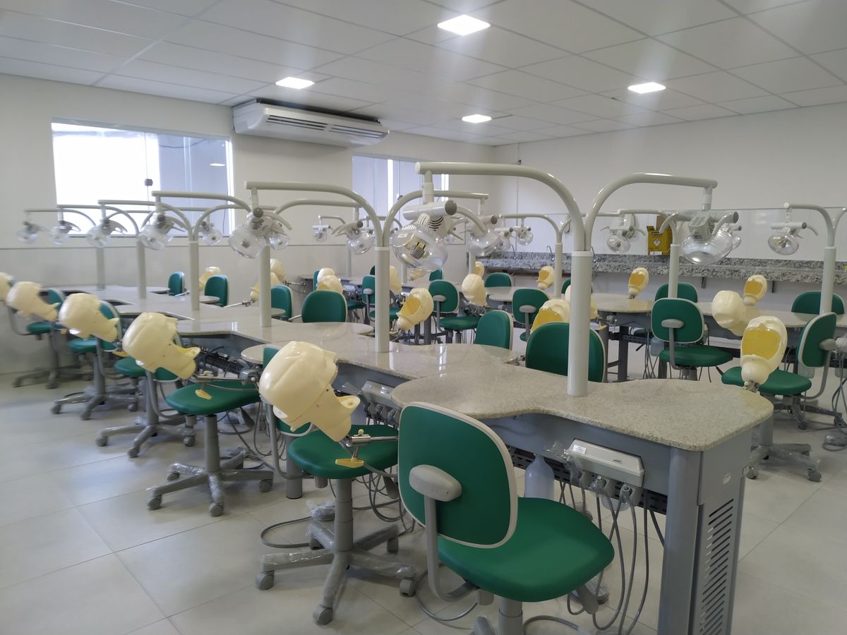 Laboratório de Odontologia por Univc/Divulgação