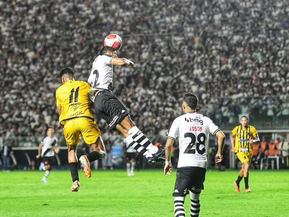 Vasco e Volta Redonda no Kleber Andrade, em Cariacica por Vitor Jubini