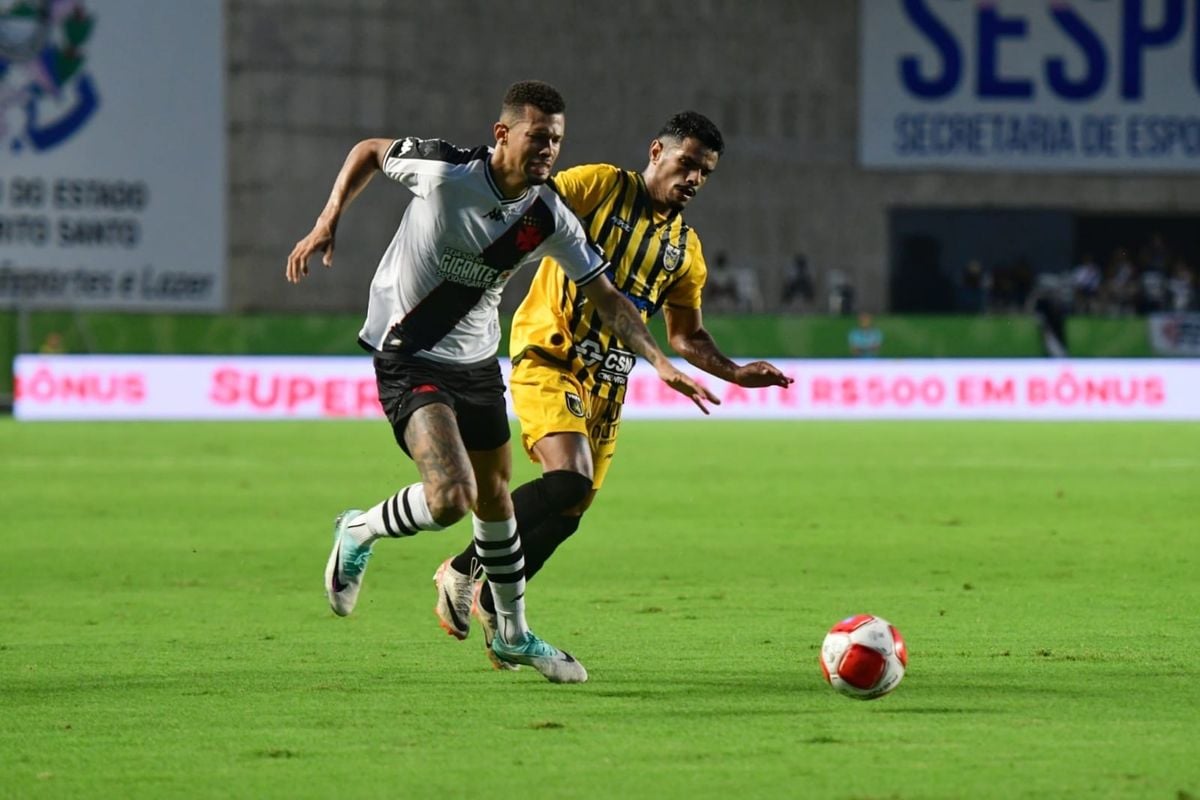 Vasco e Volta Redonda no Kleber Andrade, em Cariacica por Vitor Jubini