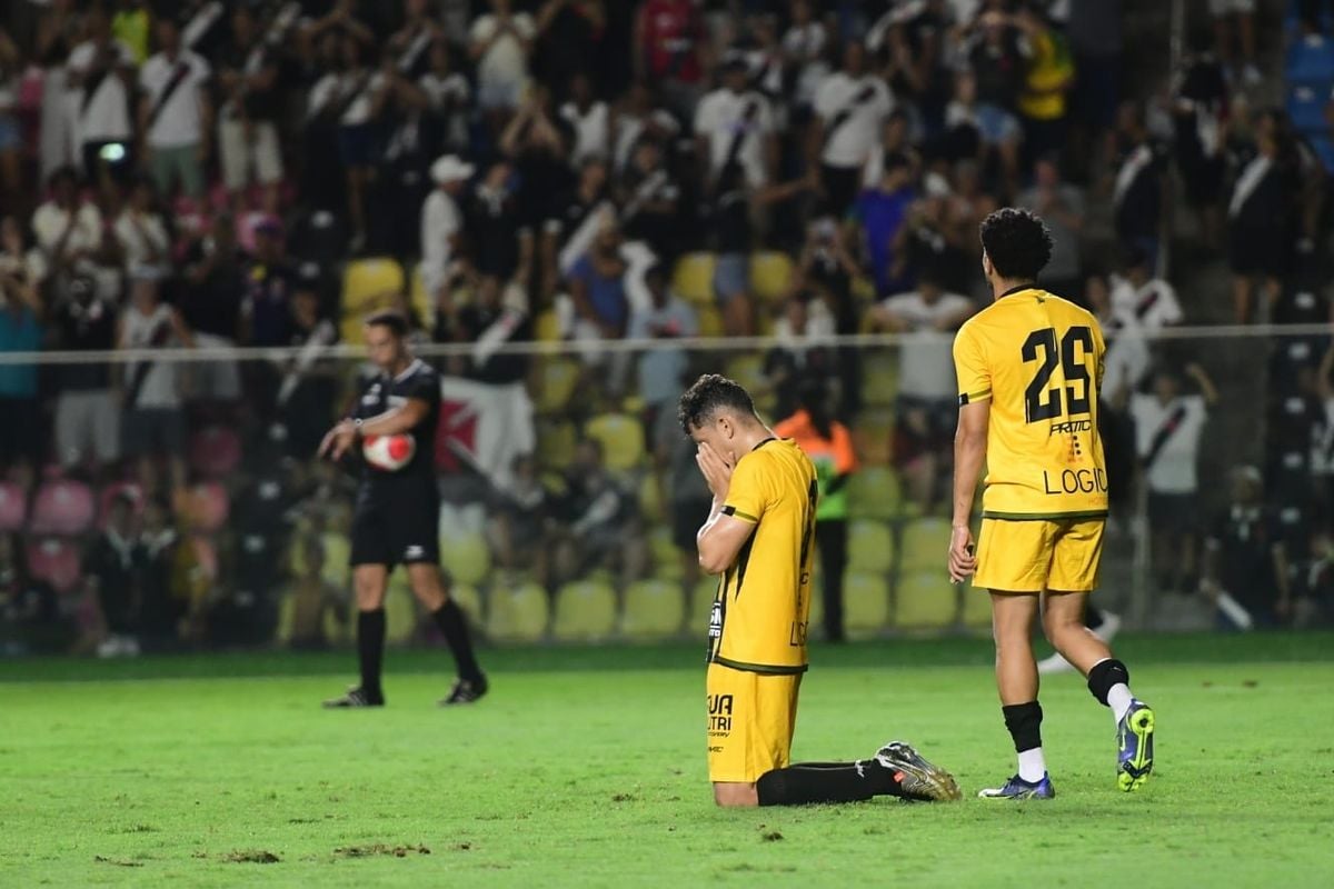 Vasco e Volta Redonda no Kleber Andrade, em Cariacica por Vitor Jubini