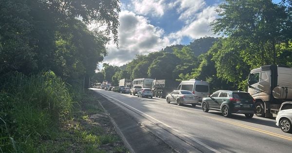 Motoristas que saíram da Grande Vitória e tentam acessar a região Serrana precisam ter paciência; trânsito já estava totalmente liberado por volta das 18 horas