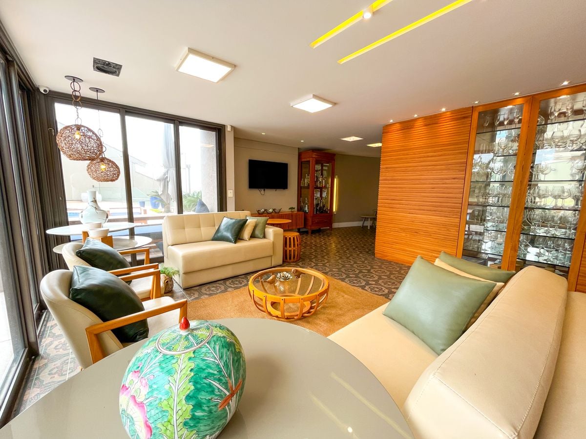 Veja como é por dentro da mansão de R$ 14,5 milhões à venda em Vitória por RE/MAX/Divulgação