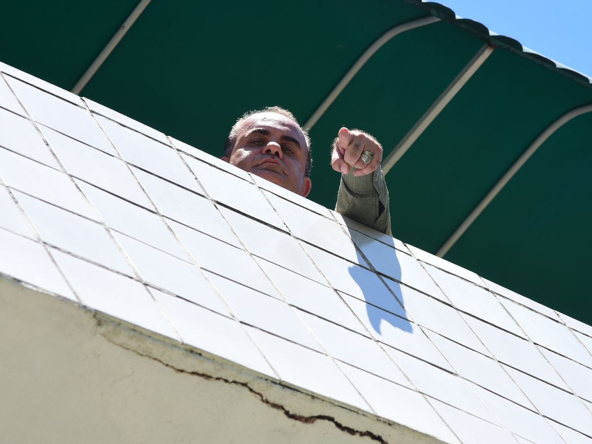 Prédio antigo com problemas estrutural no Parque Moscoso, Centro de Vitória por Ricardo Medeiros