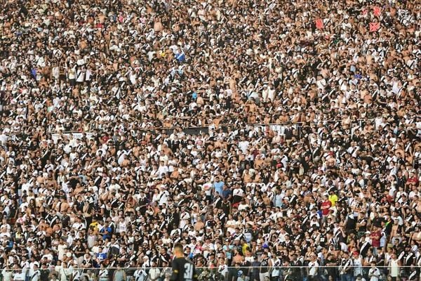 Torcida do Vasco no Kleber Andrade