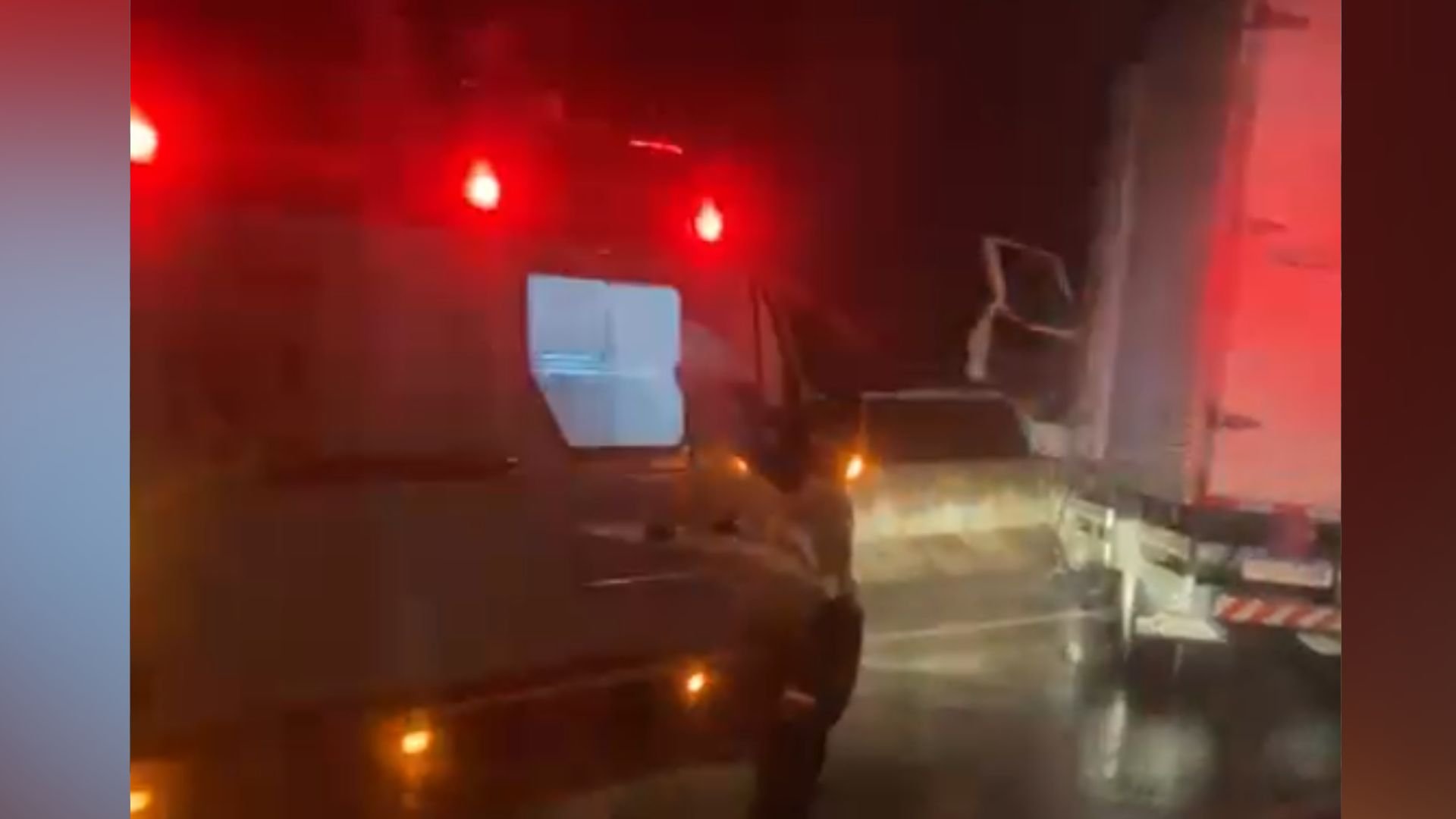 Acidente foi registrado na noite de sexta-feira (1) na localidade de Morro Grande; homem foi levado para o hospital