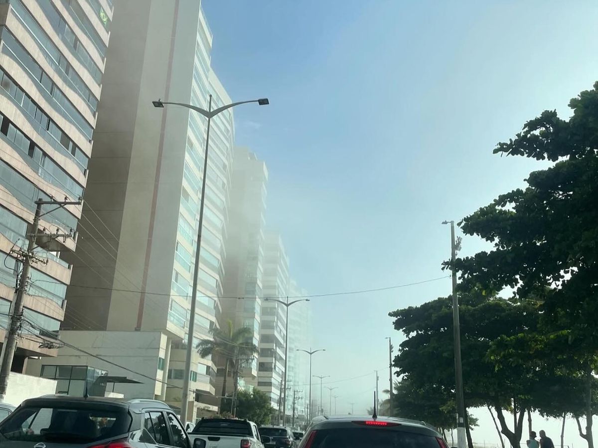 A presença de um denso nevoeiro surpreendeu moradores da Grande Vitória na manhã desta quinta-feira (7).  por Divulgação/Leitor AG