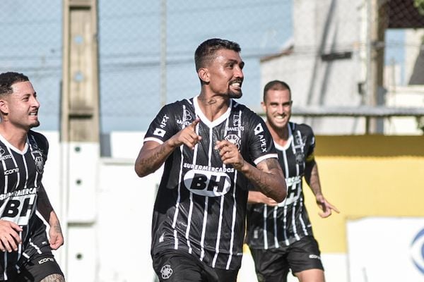 Kieza marcou um dos gols do Rio Branco na partida