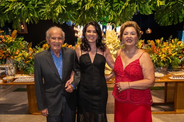 Juliana Tommasi e os pais Henrique e Regina