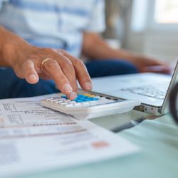 Atendimentos serão feitos até quarta-feira (18), com bancos, financeiras, concessionárias e lojas na sede do órgão em Vitória