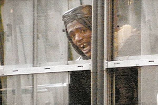 Sandro Barbosa do Nascimento manteve reféns em um ônibus da linha 174, em 12 de junho de 2000, no Rio de Janeiro