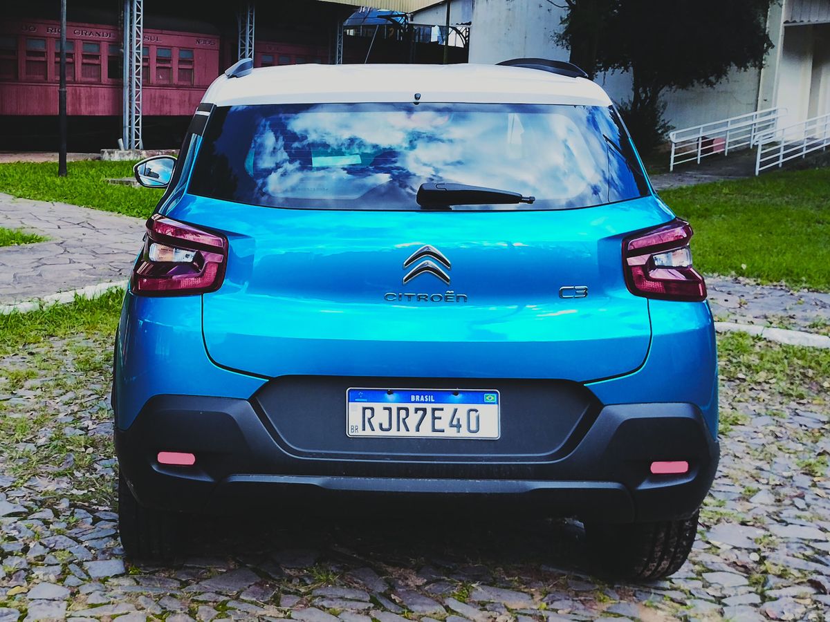 A Gazeta | Citroën C3 Feel 1.0 tenta seduzir quem quer carro com visual ...