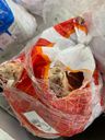 Mais de 900 quilos de produtos impróprios para consumo são apreendidos em supermercado de Colatina(Divulgação | Procon-ES)