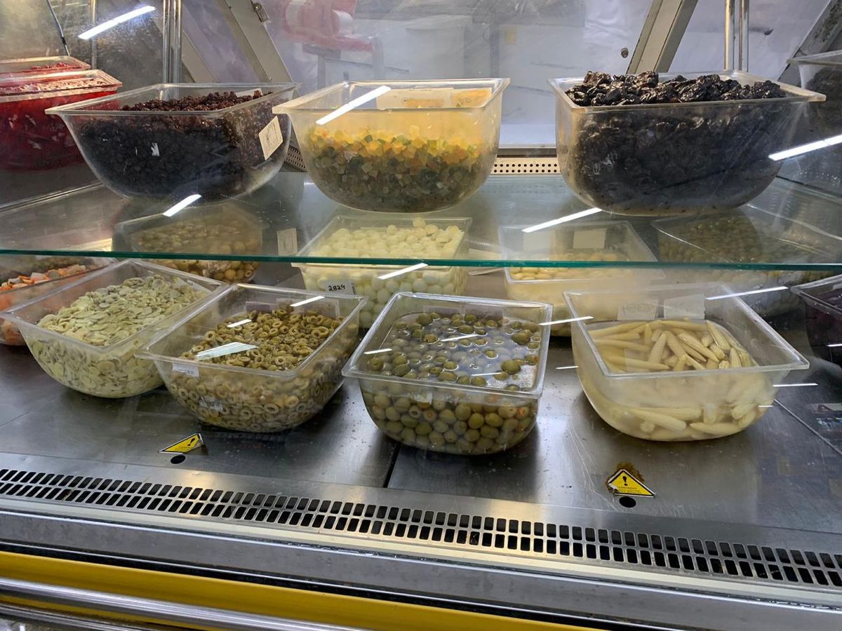 Mais de 900 quilos de produtos impróprios para consumo são apreendidos em supermercado de Colatina por Divulgação | Procon-ES