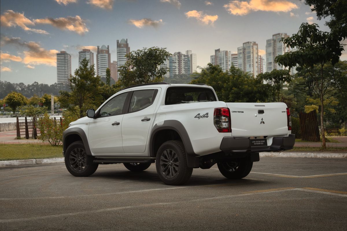 Mitsubishi L200 Triton Sport Outdoor GLS 2024