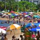 Imagem - Capixabas lotam praia de Vitória em domingo de calorão