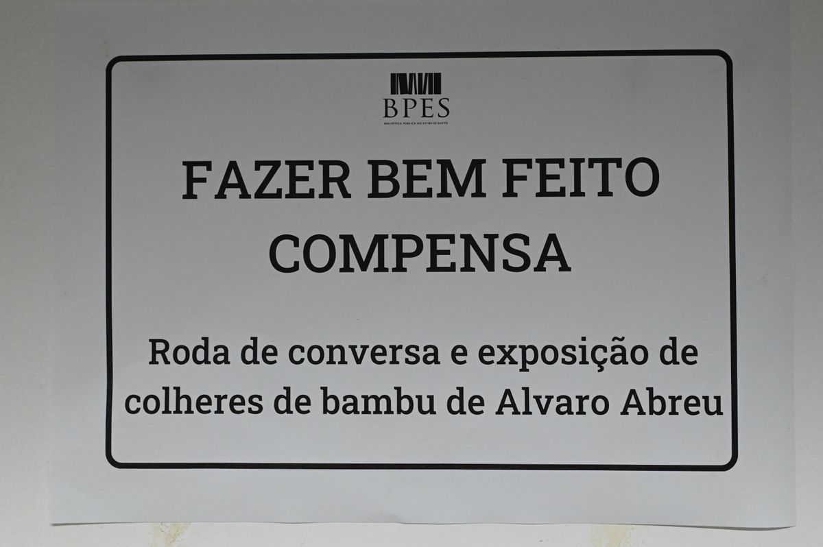 Exposição de colheres de Álvaro Abreu