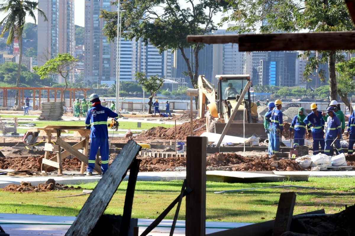 Obras na Prainha, VIla Velha  por Carlos Alberto Silva
