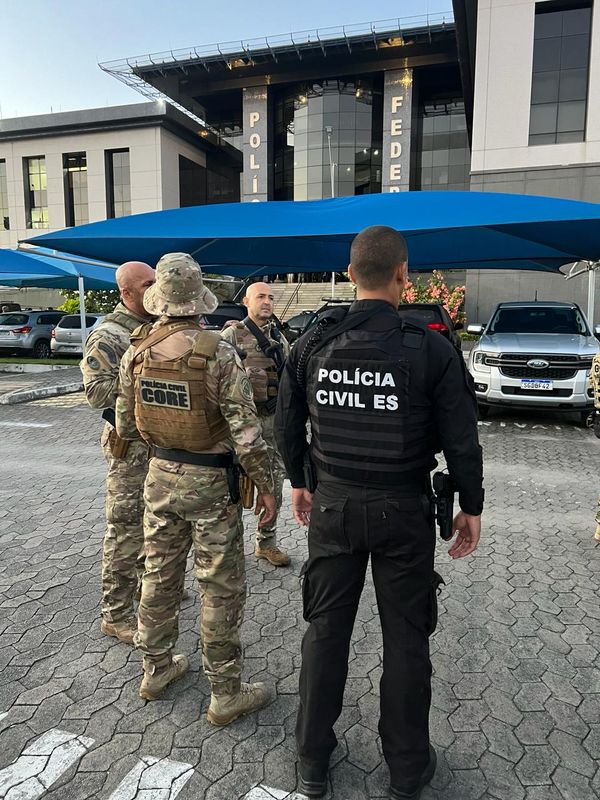PF faz operação no ES para prender criminosos ligados à facção do RJ  por Polícia Federal 