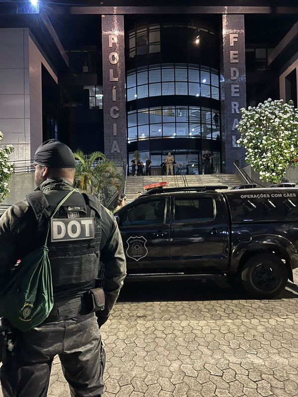 PF faz operação no ES para prender criminosos ligados à facção do RJ  por Polícia Federal 