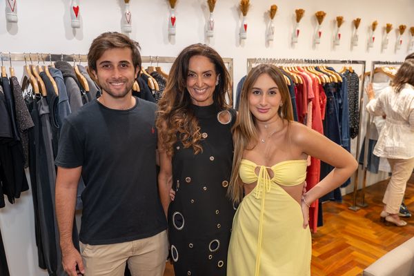 Pedro Abad, Karla Abad e Alice Abad