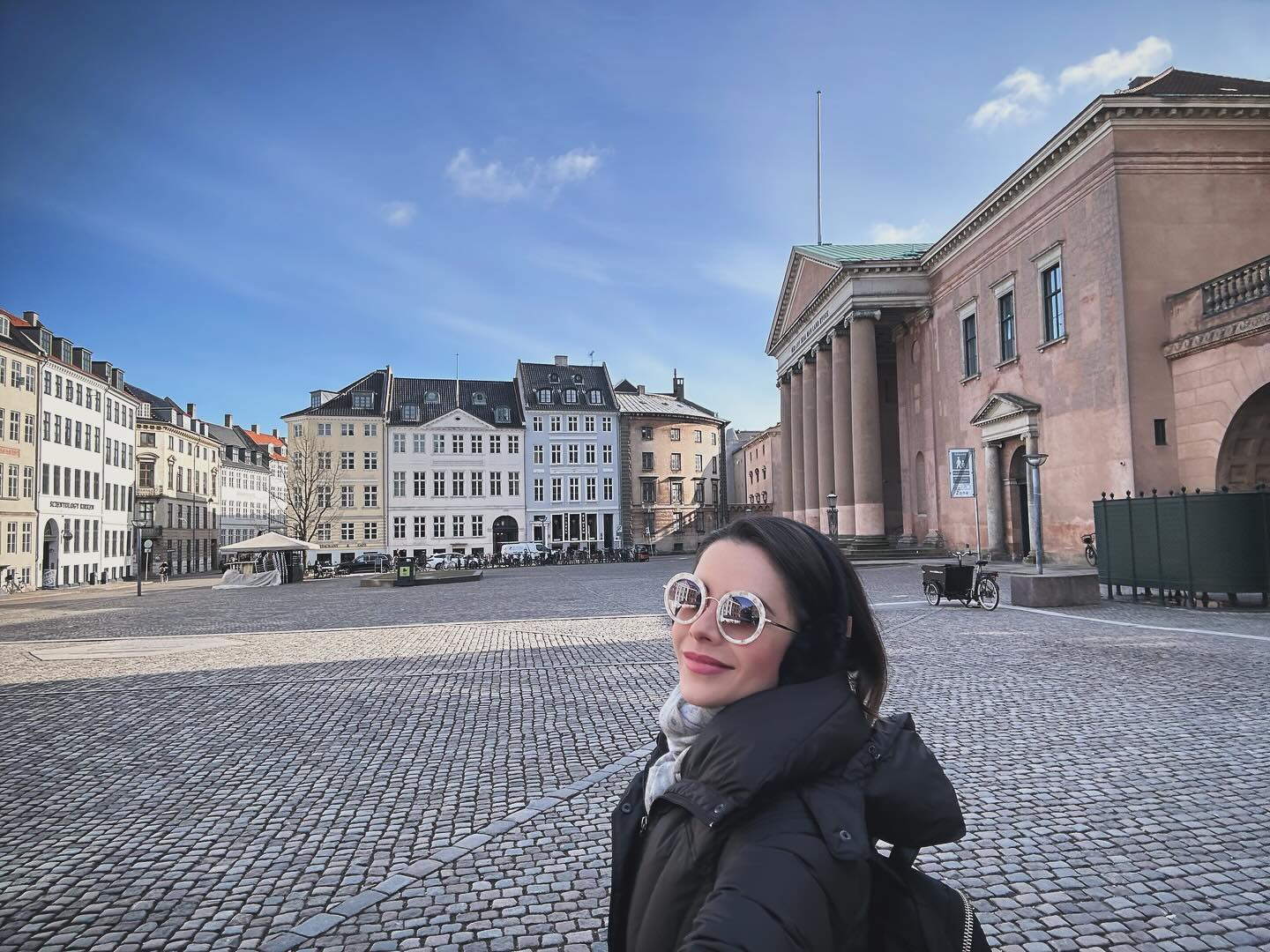 Cantora compartilhou uma publicação emocionada no Instagram narrando visita a país europeu