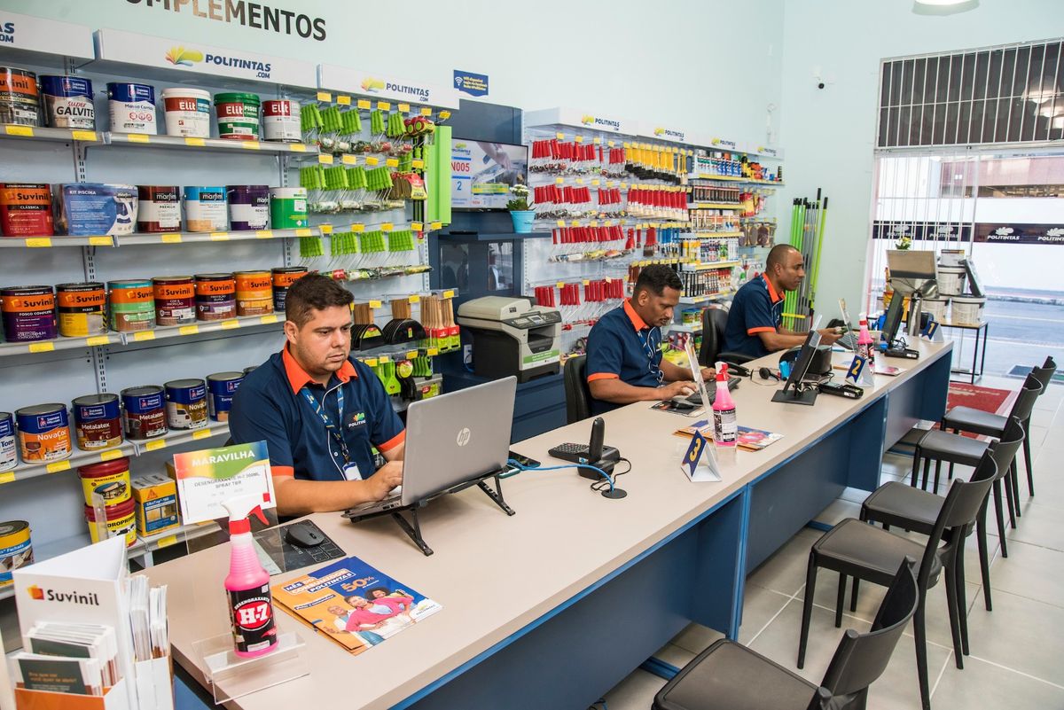 Loja da Polititintas em Jardim Camburi