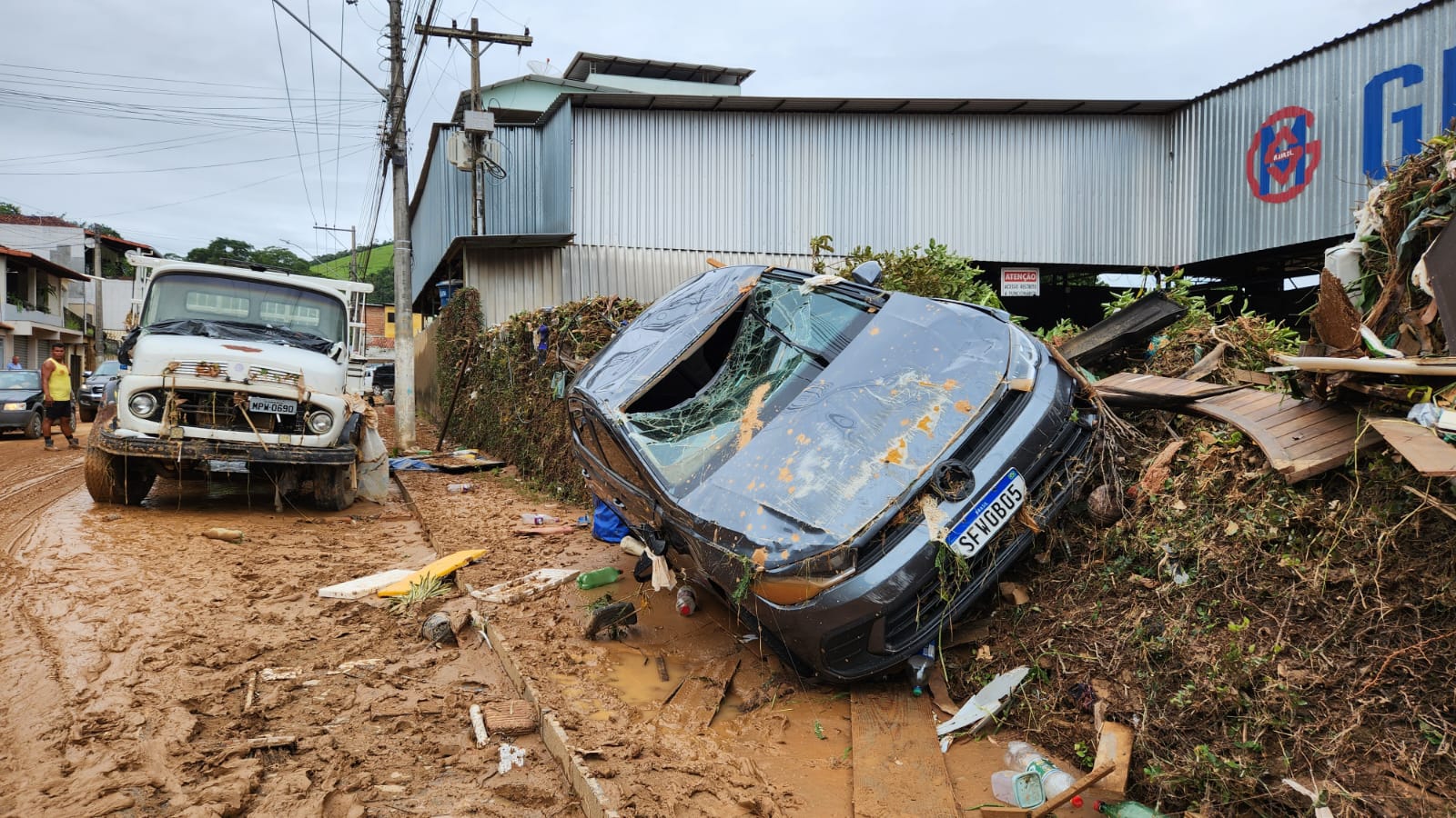 Defesa Civil confirmou mais mortes em Mimoso do Sul, totalizando 15 na cidade, e duas já contabilizadas em Apiacá