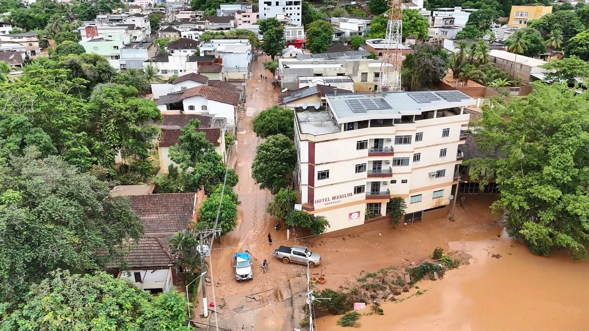 Enchente causa destruíção e mortes em Mimoso do Sul