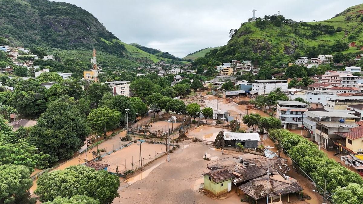 Enchente causa destruíção e mortes em Mimoso do Sul
