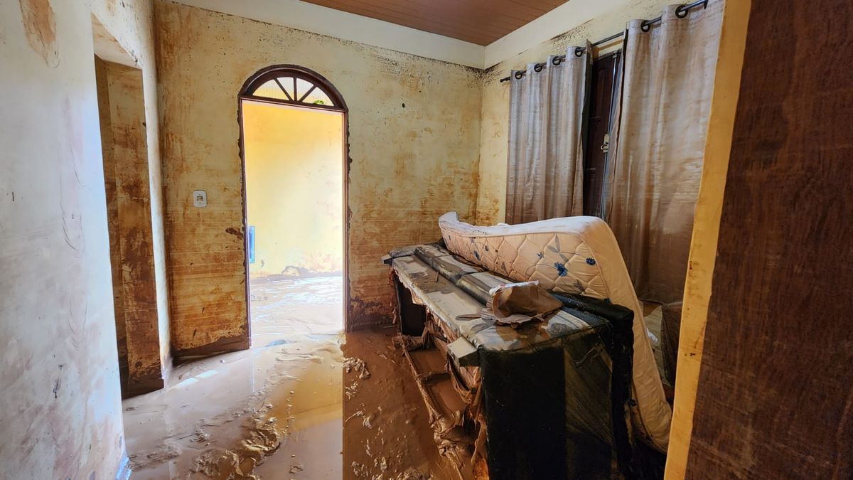 Rutneia Sales, 73, aposentada teve casa destruída pela chuva