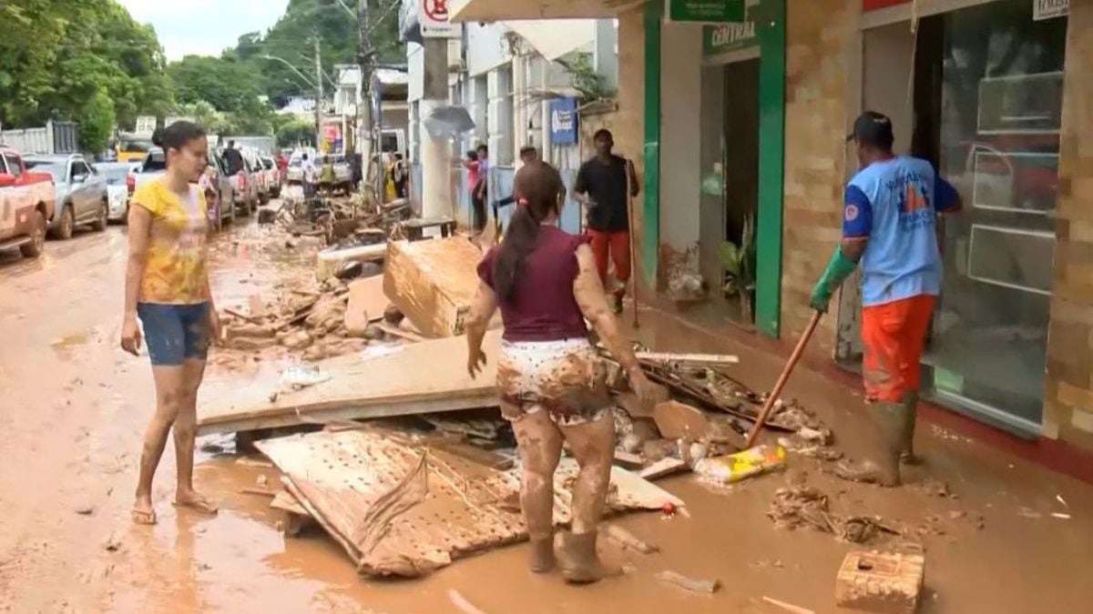 Maitê, proprietária de uma farmácia, perdeu tudo que tinha na loja e também teve a casa atingida pelas fortes chuvas em Mimoso do Sul.