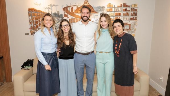 As advogadas Ester Santana e Letícia Simonetti promoveram o painel com a participação de famílias capixabas