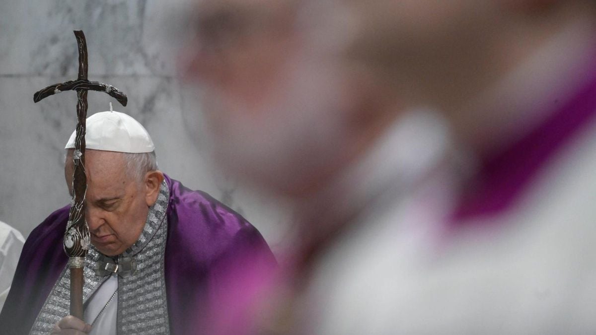 Papa Francisco celebra missa no Vaticano