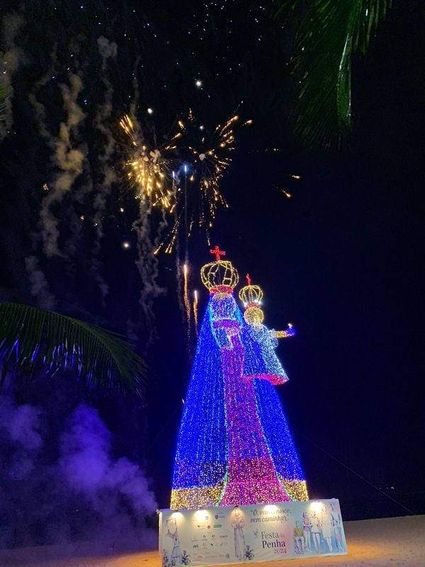 Festa da Penha 2024: acendimento da Santa Iluminada em Vila Velha por Jaqueline Vianna
