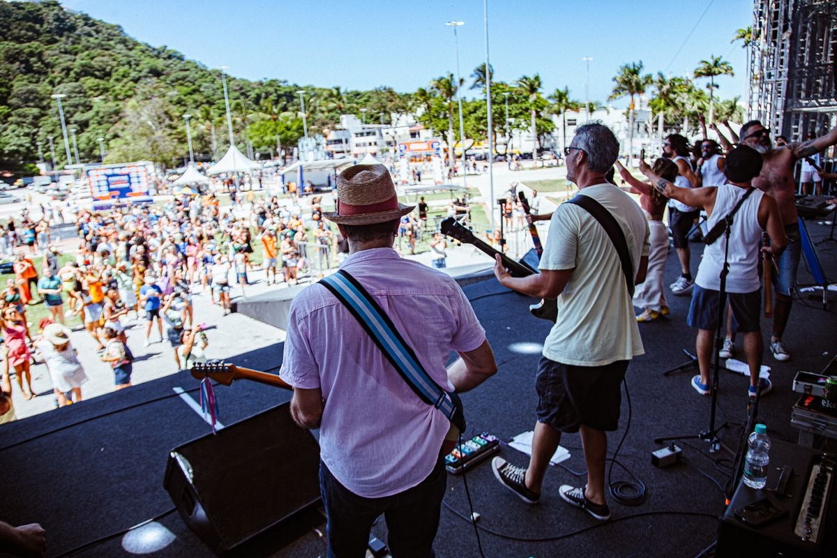 Artistas prestam homenagem a Alexandre Lima em Vila Velha por Melina Furlan