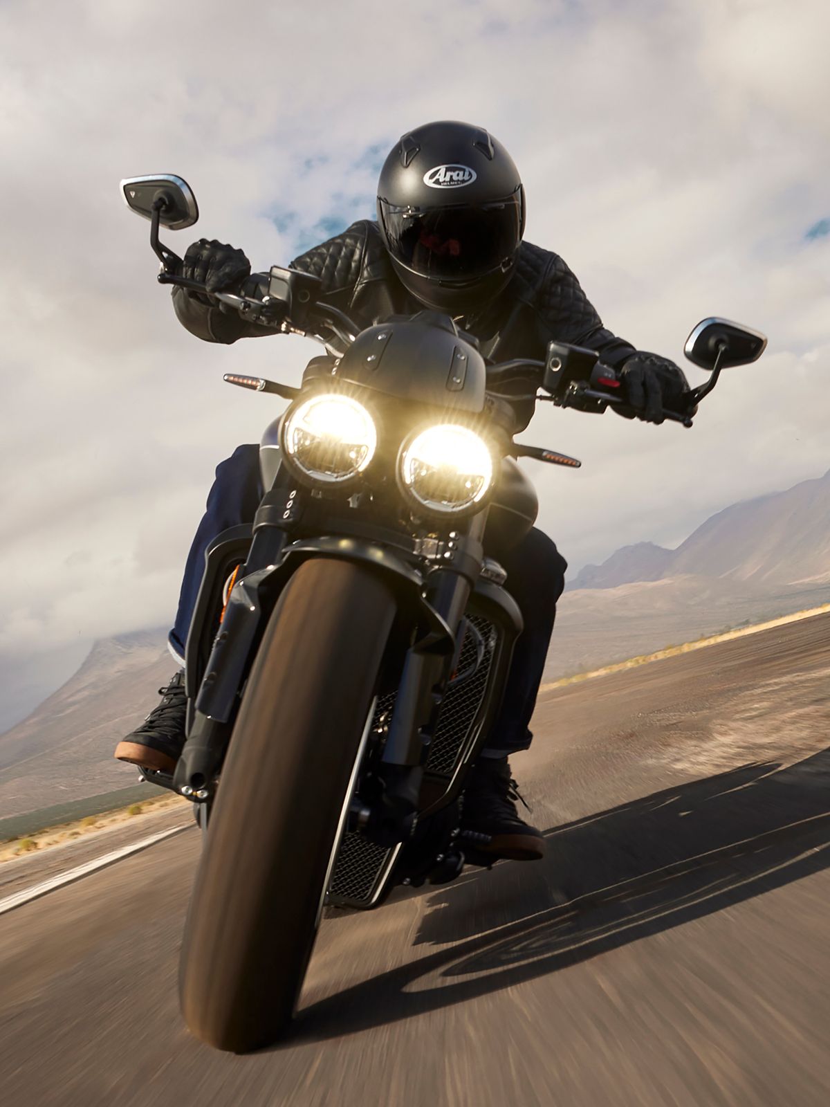 Triumph Rocket 3 Storm 