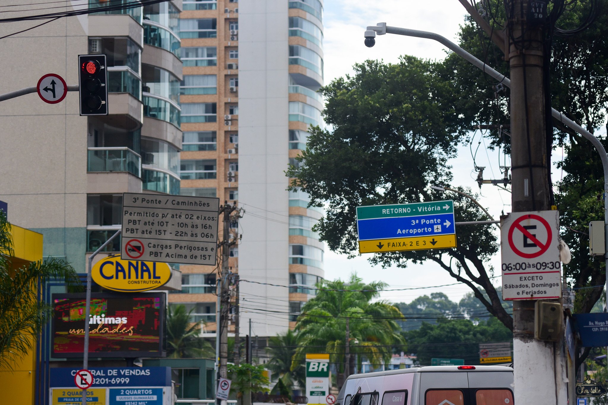 Equipamento de fiscalização está instalado no cruzamento da Avenida Hugo Musso com a Rua Ceará, em Vila Velha