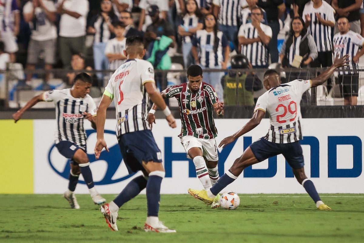 Fluminense foi ao Peru, mas não conseguiu voltar com a vitória