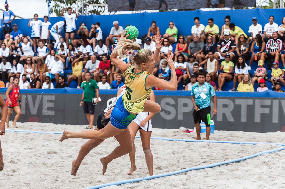 Para Patrícia Scheppa, o handebol de praia vem numa ascendente e com chance de entrar para o calendário oficial