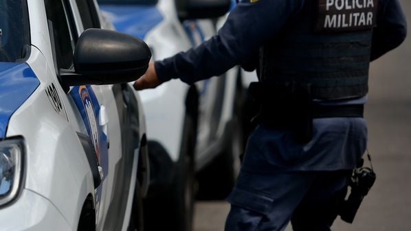 Crime aconteceu no bairro Santo André, na noite desse domingo (11); ninguém foi preso e polícia procura os responsáveis