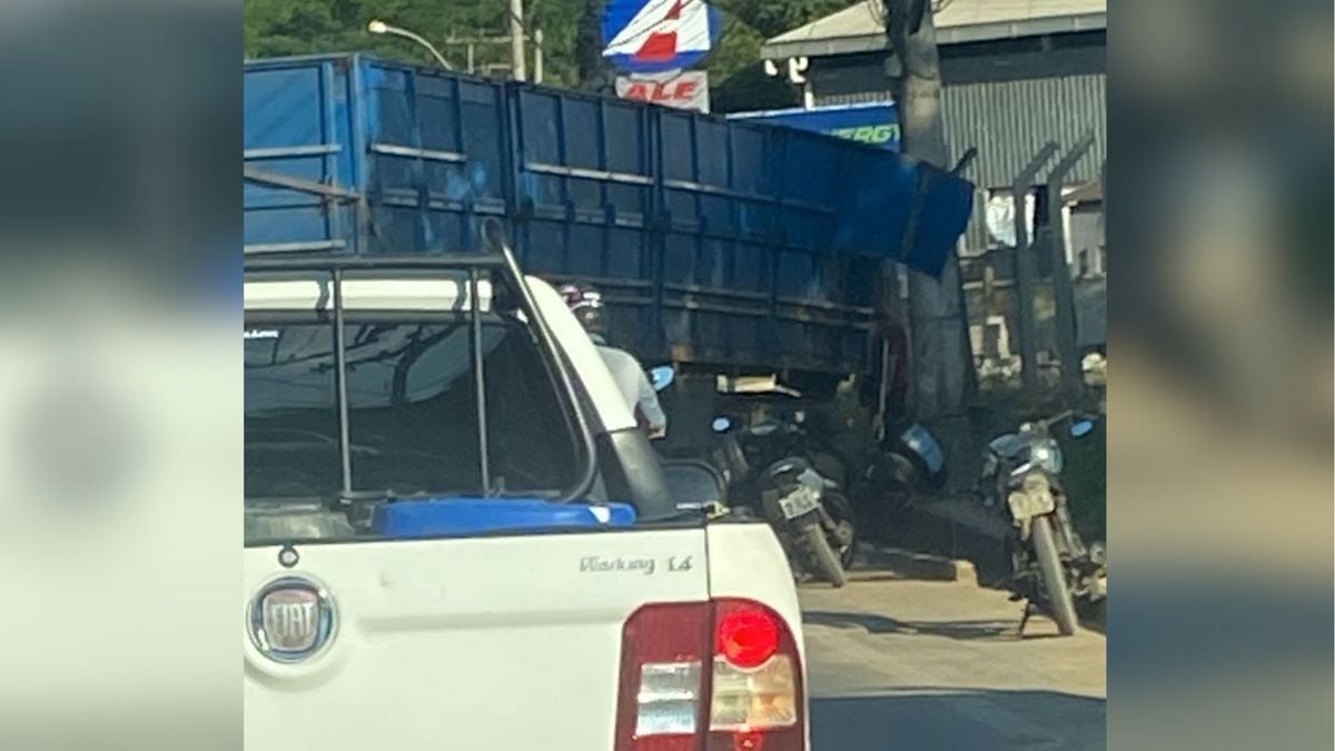 Carroceria da carreta envolvida em acidente em Colatina