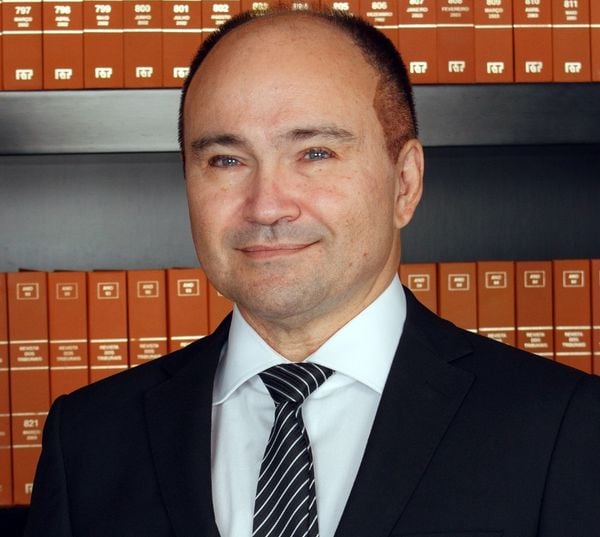 Marlilson Machado Sueiro de Carvalho, advogado