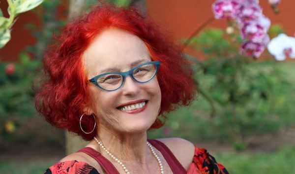 Roseana Murray, escritora atacada por pitbulls em Saquarema