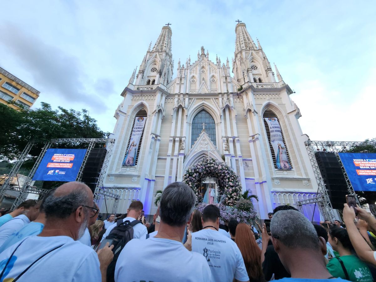 Concentração da Romaria dos Homens da Festa da Penha 2024  por Concentração da Romaria dos Homens da Festa da Penha 2024 